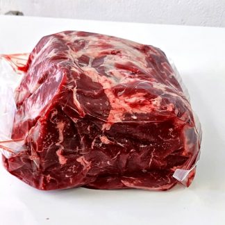 Pieza entera de ojo de bife de novillito envasada al vacío